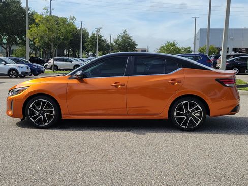 Certified 2024 Nissan Sentra SR w/ Lighting Package FWD image 9