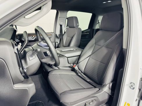 Used 2025 Chevrolet Silverado 1500 LT image 8