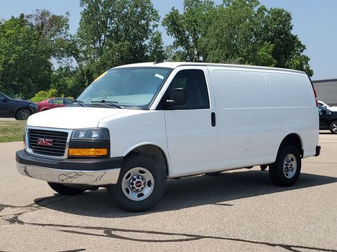 Used 2023 GMC Savana 2500 w/ Driver Convenience Package image 23