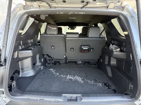 Certified 2025 Toyota 4Runner TRD Off-Road Premium image 33