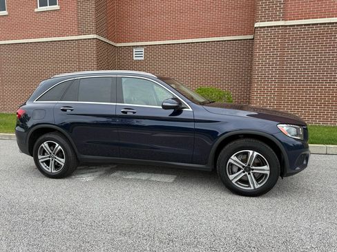 Used 2018 Mercedes-Benz GLC 300 4MATIC image 20