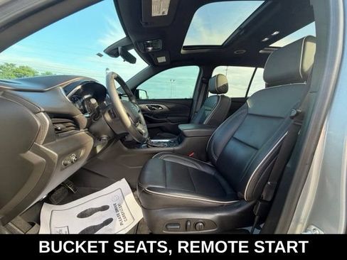 Used 2023 Chevrolet Traverse Premier w/ Redline Edition AWD/4WD image 2