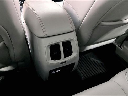 Used 2021 Jeep Cherokee Latitude Lux w/ Sun & Sound Group image 10