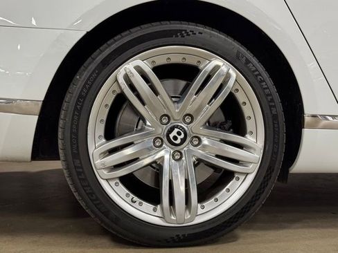 Used 2012 Bentley Mulsanne image 38