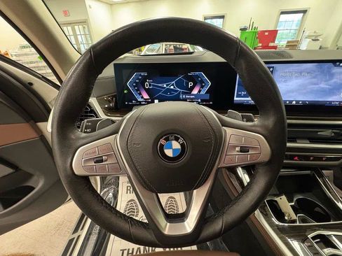 Used 2026 BMW X7 xDrive40i AWD/4WD image 5