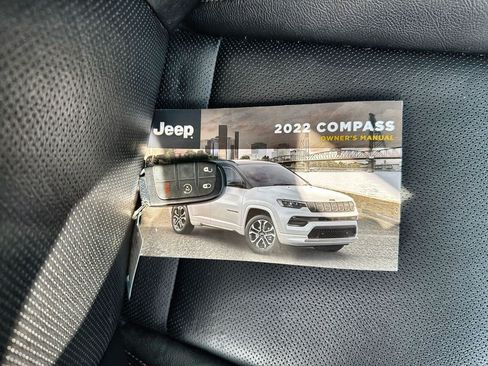 Used 2022 Jeep Compass Limited AWD/4WD image 38