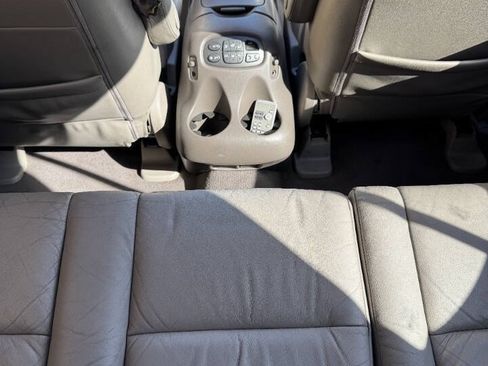 Used 2005 Toyota Sequoia Limited RWD image 24