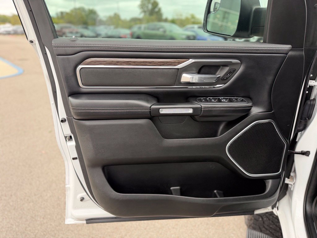 Used 2019 RAM 1500 Laramie AWD/4WD image 21