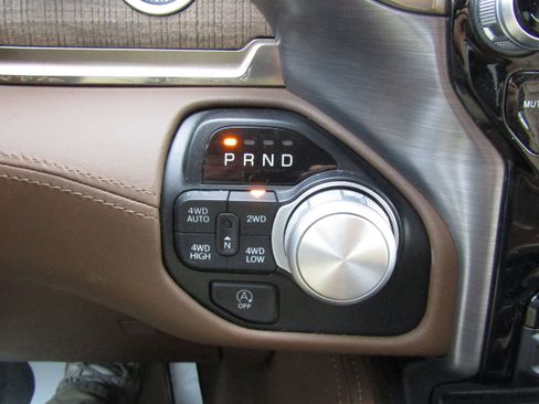 Used 2019 RAM 1500 Limited image 31