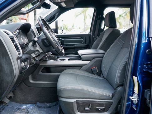 Used 2022 RAM 2500 Big Horn w/ Night Edition image 18