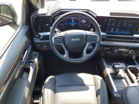 Used 2024 Chevrolet Silverado 1500 LT Trail Boss w/ LT Trail Boss Premium Package image 16