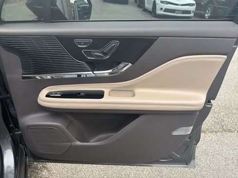 Used 2022 Lincoln Corsair Reserve w/ Elements Package image 24