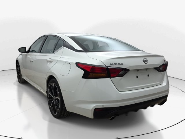 Used 2025 Nissan Altima 2.5 SR FWD image 8