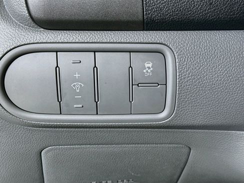 Used 2018 Kia Forte LX FWD image 16
