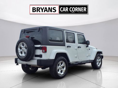 Used 2014 Jeep Wrangler Unlimited Sahara w/ Connectivity Group image 21