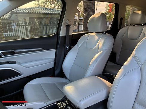 Used 2020 Kia Telluride S AWD/4WD image 37