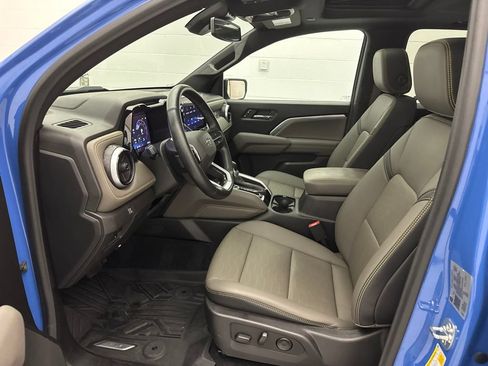 Used 2025 Chevrolet Colorado ZR2 AWD/4WD image 18