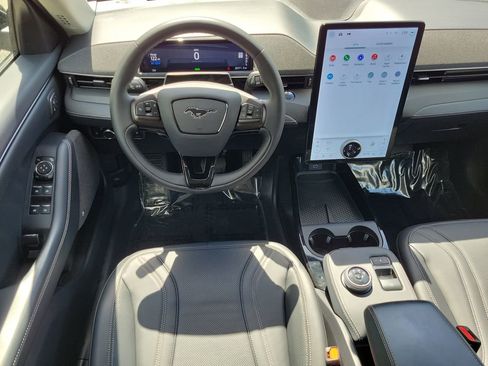 Used 2024 Ford Mustang Mach-E Premium image 18