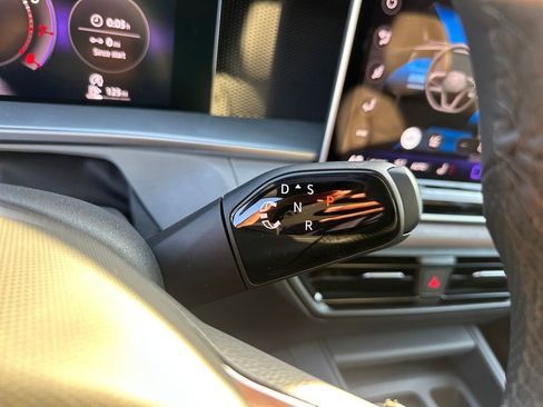 New 2026 Volkswagen Tiguan SE R-Line image 20