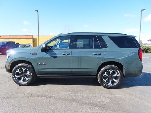 Used 2025 GMC Yukon AT4 w/ AT4 Premium Plus Package AWD/4WD image 4