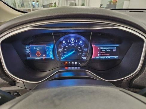 Used 2018 Ford Fusion SE w/ Equipment Group 602A FWD image 13