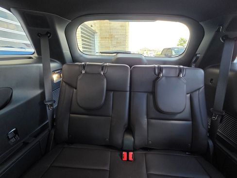 New 2026 Ford Explorer Platinum w/ LUX Leather Package AWD/4WD image 19
