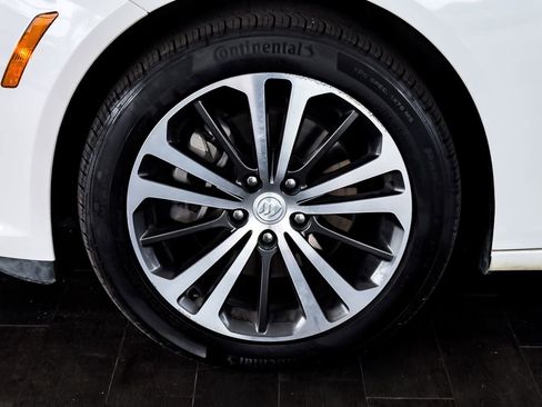 Used 2019 Buick Regal Essence w/ Driver Confidence Package I image 20