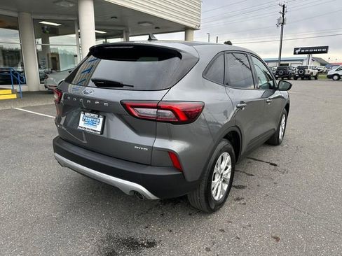 Used 2025 Ford Escape Active image 2