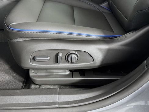 New 2026 Buick Envista Sport Touring w/ Convenience I Package FWD image 19