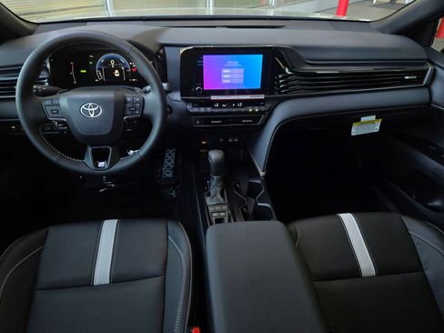 Certified 2026 Toyota Camry SE FWD image 13