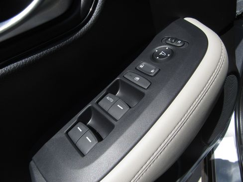 New 2026 Honda HR-V LX image 19