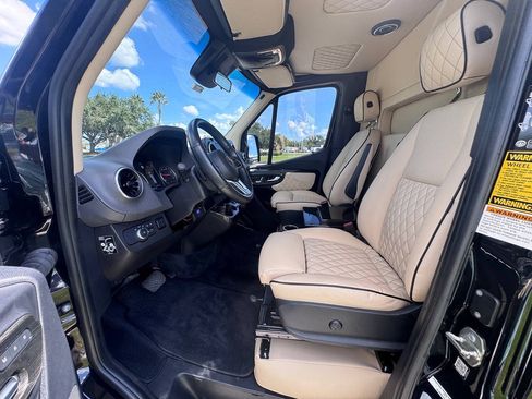 Used 2023 Mercedes-Benz Sprinter 3500 image 30