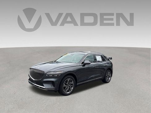 Used 2022 Genesis GV70 2.5T w/ Advanced Package AWD/4WD image 3