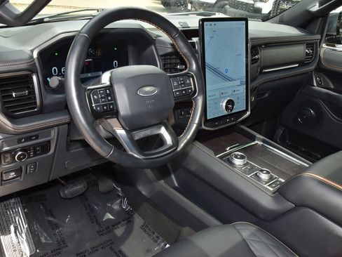 Used 2024 Ford Expedition Max Platinum AWD/4WD image 33