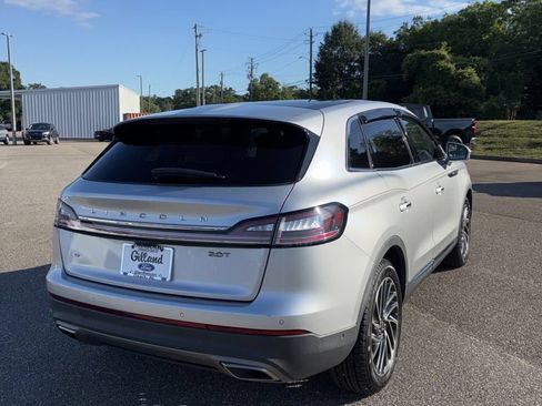 Used 2019 Lincoln Nautilus Reserve FWD image 8