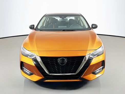 Used 2023 Nissan Sentra SR w/ Electronics Package FWD image 3