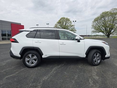 Certified 2022 Toyota RAV4 XLE w/ Convenience Package AWD/4WD image 15