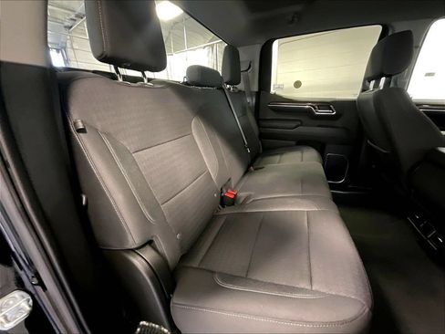 Used 2023 Chevrolet Silverado 1500 LT AWD/4WD image 13