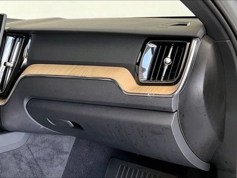 New 2026 Volvo XC60 B5 Plus w/ Protection Package Premier AWD/4WD image 9