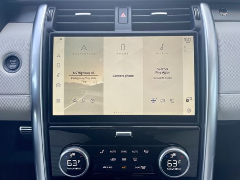 New 2026 Land Rover Discovery Limited Edition AWD/4WD image 19