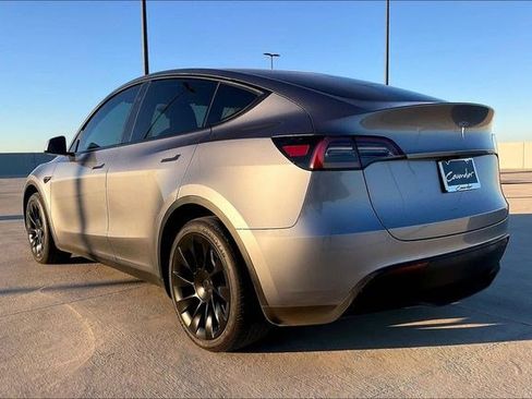 Used 2025 Tesla Model Y Long Range image 6