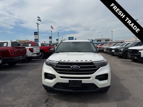 Used 2021 Ford Explorer XLT AWD/4WD image 5
