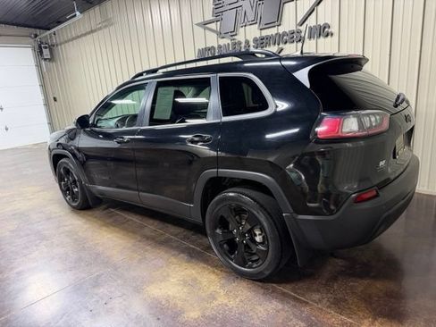 Used 2021 Jeep Cherokee Latitude Plus FWD image 5