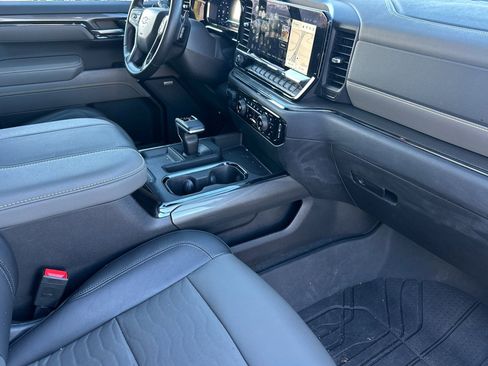 Certified 2023 Chevrolet Silverado 1500 ZR2 w/ Technology Package image 19