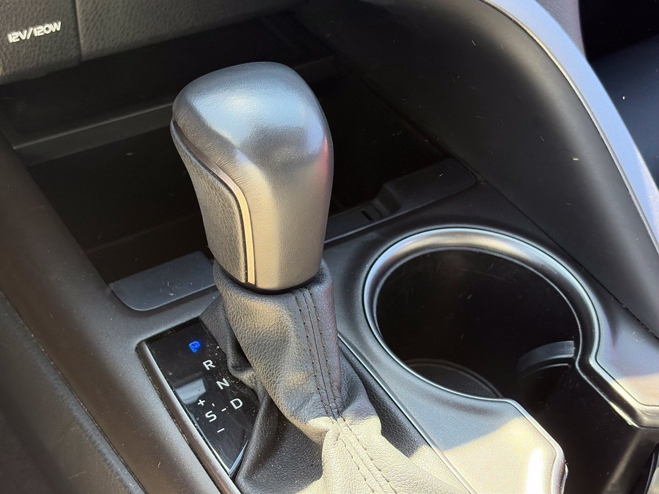 Used 2024 Toyota Camry SE w/ Cold Weather Package FWD image 8