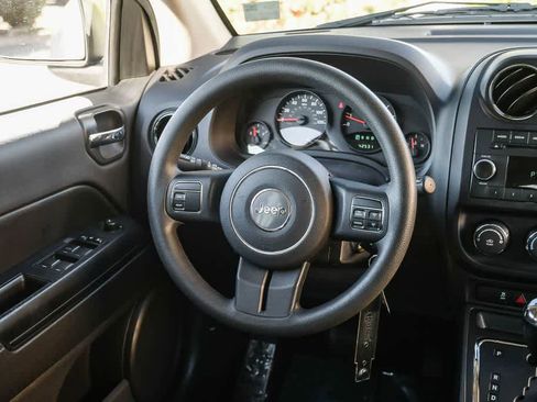 Used 2011 Jeep Compass 2WD image 12