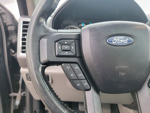 Used 2017 Ford F150 XLT w/ Equipment Group 302A Luxury AWD/4WD image 16
