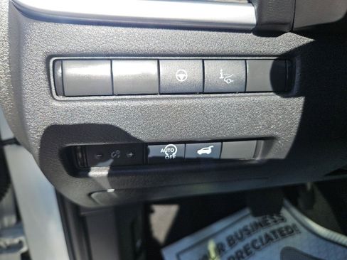 Used 2024 Nissan Rogue Platinum w/ Platinum Premium Package FWD image 30