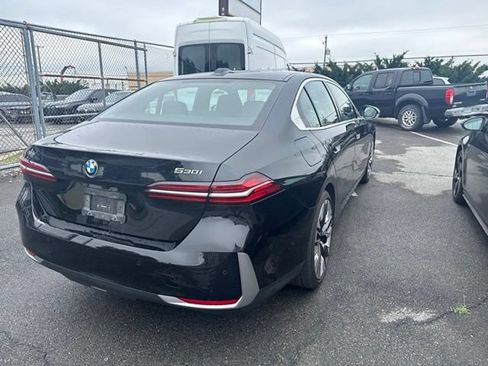 Used 2024 BMW 530i xDrive w/ Premium Package AWD/4WD image 9
