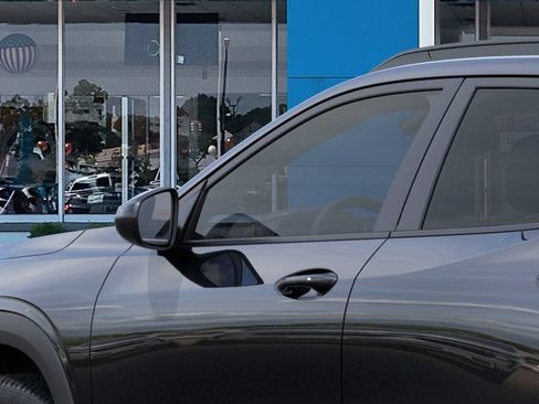 New 2026 Chevrolet Trax LT w/ LT Convenience Package FWD image 12